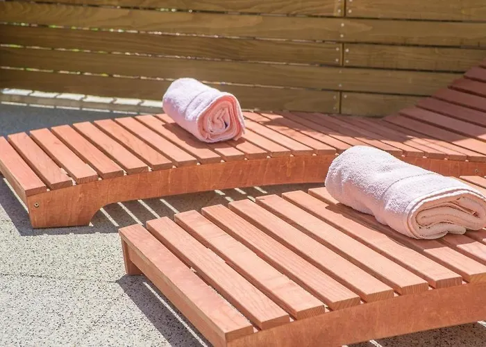 In With Pool Access, Terrace, Air Conditioning, Wi-fi, 3548-4 アパート Pakoštane