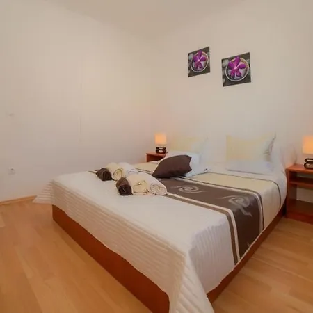 In With Pool Access, Terrace, Air Conditioning, Wi-fi, 3548-4 Apartment