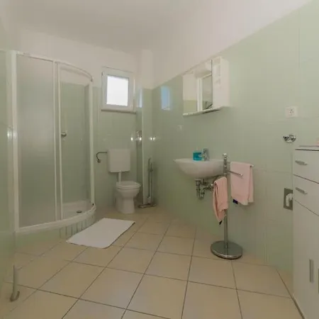 In With Pool Access, Terrace, Air Conditioning, Wi-fi, 3548-4 Pakostane