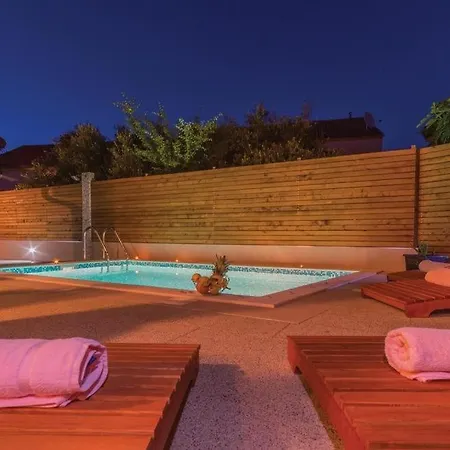 In With Pool Access, Terrace, Air Conditioning, Wi-fi, 3548-4 Διαμέρισμα *