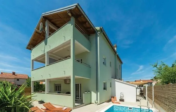 아파트 In With Pool Access, Terrace, Air Conditioning, Wi-fi, 3548-4 파코스탄
